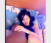 长腿姐姐的三人游前后夹击视频