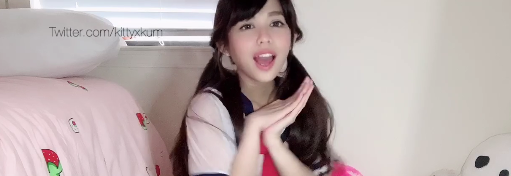 Kittyxkum视频合集：JK渔网粉色小短裙、桌子下游戏与男友皮带、小蜜桃照片、水手死库水服装、玩具床单