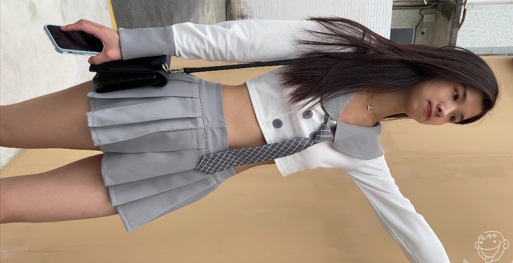 美腿JK短裙美女视频1V8.52G百度云