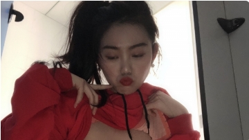 网红大学生吴晶晶作品合集：多样视频展现魅力