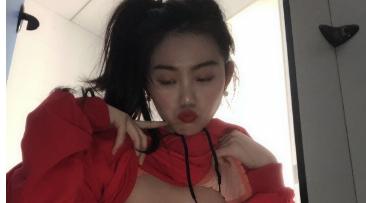 网红大学生吴晶晶作品合集：多样视频展现魅力