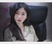 91网红Lisa视频合集：长相身材完美，101个视频4G大小，满足你的视觉享受需求