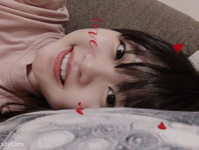 台湾情侣私密视讯曝光!女主清秀阳光,短资源8V-270M,闺蜜防风防火