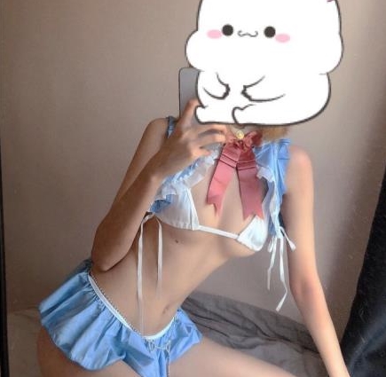 0819的社保合集视频不仅展示了她精选的身材和优雅的气质，还展现了她的舞蹈技巧和表演才华。社保姬优质身材Lyo0819社保合集，让人目不转睛，心驰神往。