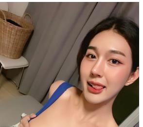 JannieX超高颜值优质身材福利合集，露脸车灯棒棒糖火爆双人下载观看