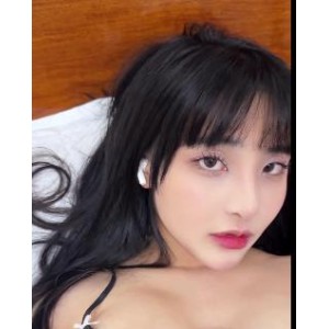 2024年8月档：OF网红yuumeilynCOS女模私拍合集，车衣、棒棒糖、下水道，嘴艺身材颜值全揭秘！