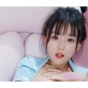 软软小湿妹直播合集：清纯软妹子玩法多变，十个视频无法抗拒
