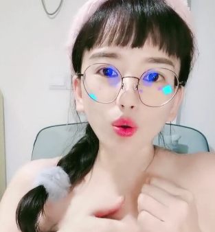 白皮肤娃娃脸，天使般女孩1V视频363M，百度盘分享