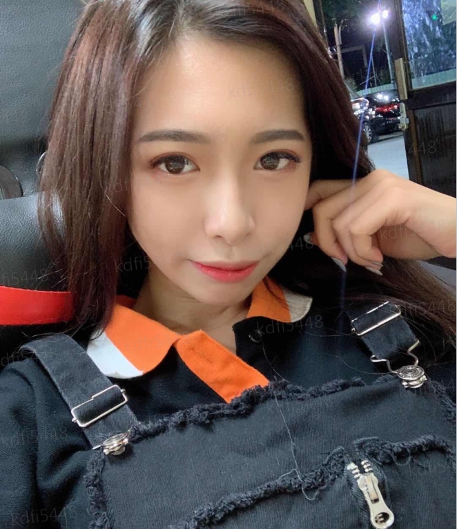 1V+619M反差小女友私密视频曝光，百度盘独家分享