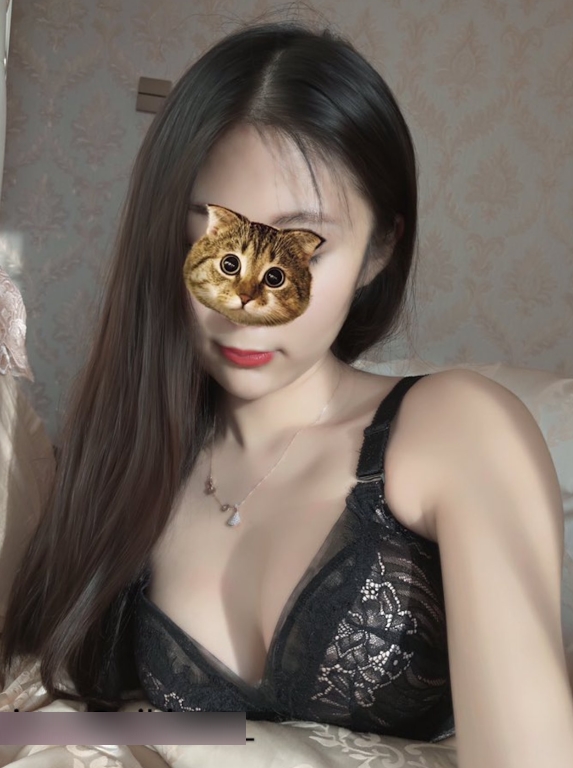 微博人气网红草莓味软糖精品定制合集，高清7G视频尽收眼底