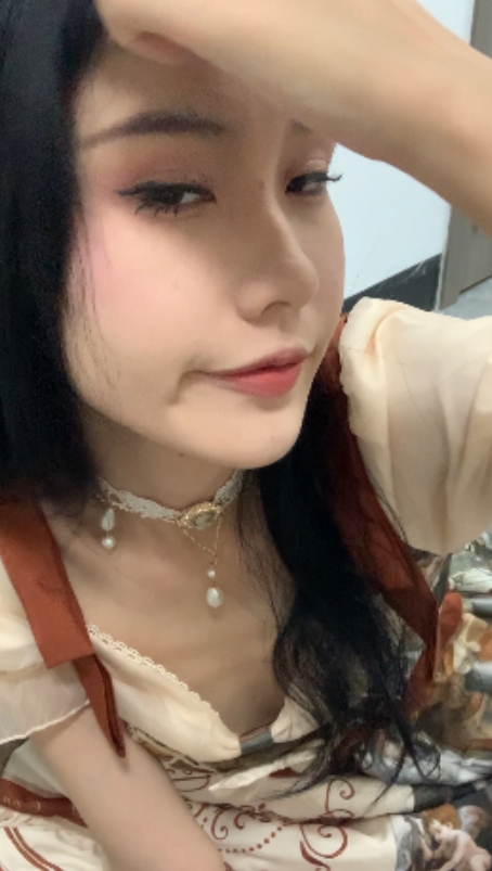 易直播新节目《胆胆》38v15.3g主演，剧情扣人心弦，尺度适中，百度下载收藏量飙升