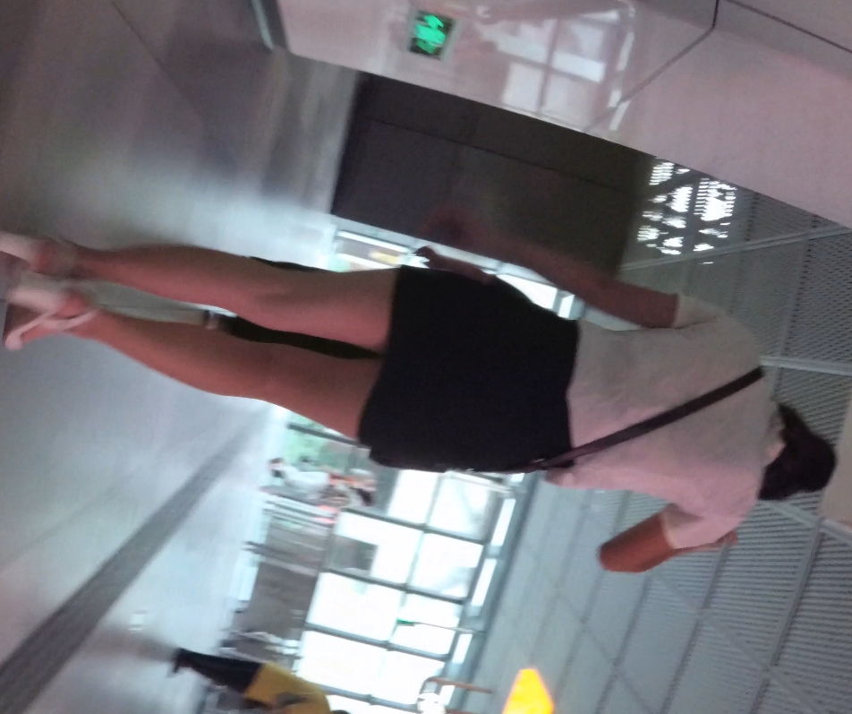 神秘街拍达人：机场地铁CD系列美女，48G视频收藏压缩包解压21.7G