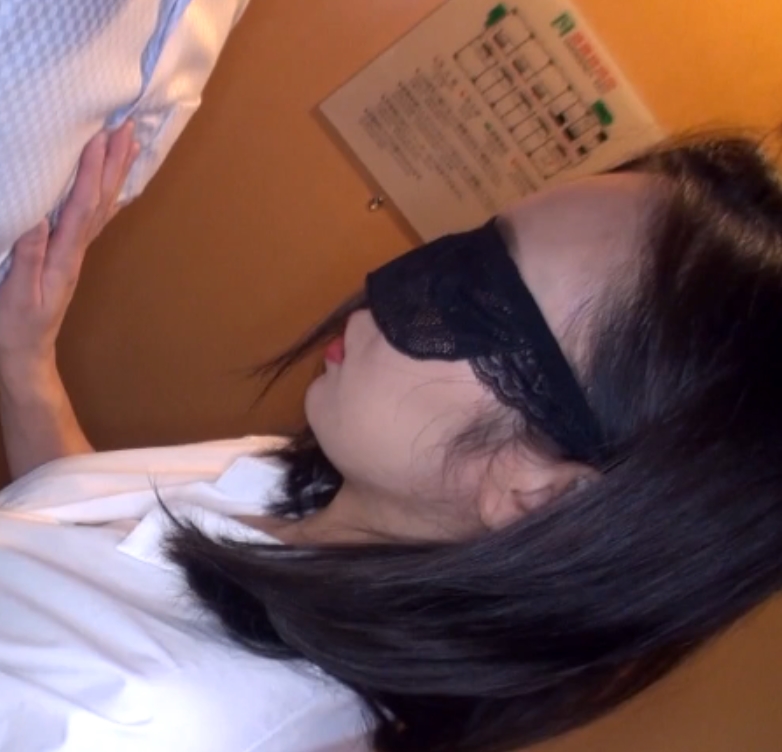 让人触目惊心，让人不禁思考人性的复杂和变化。这段视频的内容引人入胜，让人无法自拔，让人对人性的黑暗面产生了更深的思考。