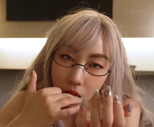 米菲兔周年祭露脸之作！38分钟视频，1V1.6G资源，附解压教程和播放器下载