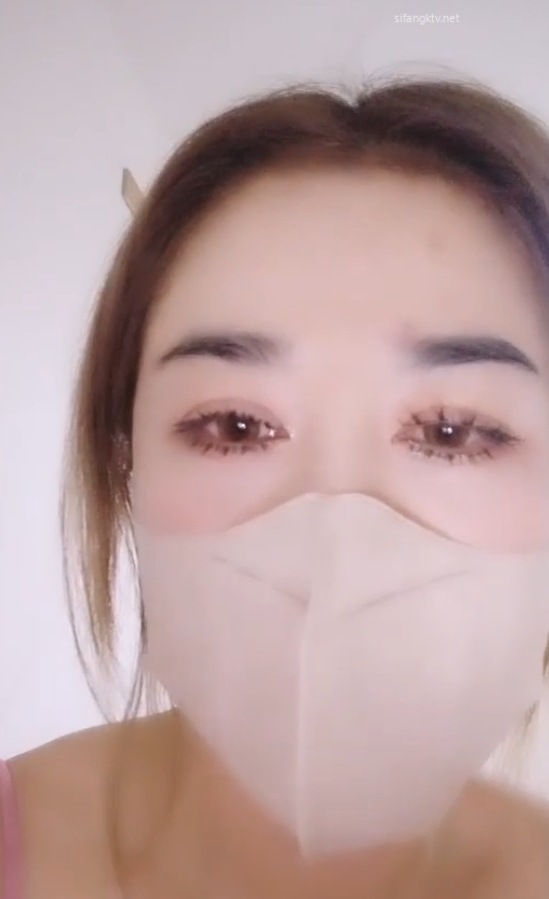 翘臀妹子桃桃555v284g视频大放送，百度ED2K收藏火爆，4月31v新增