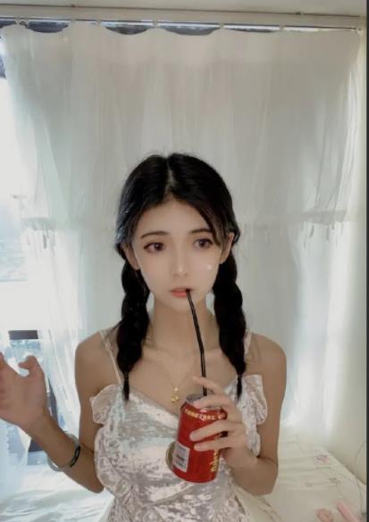 狗头妹子：纯美女神完整合集，1.6G视频精华尽在其中