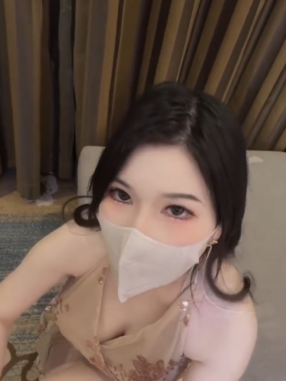 《御姐旗袍诱惑:1个视频,1.4G身材惊艳》