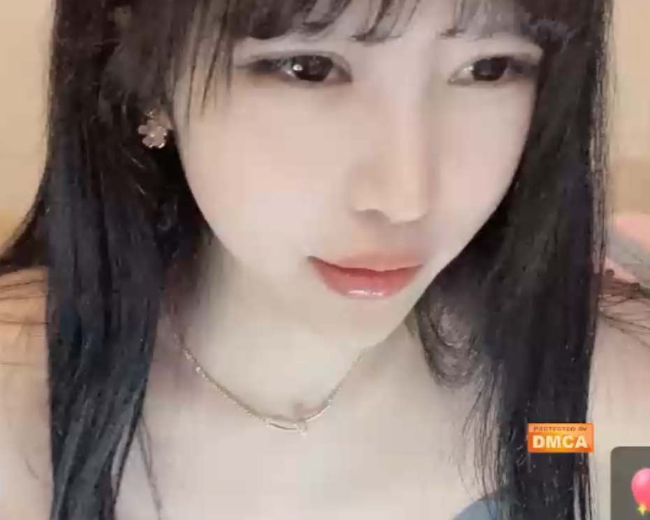 SP站人气粉丝超高MiSSLee01最新合集1V548M,自行打包