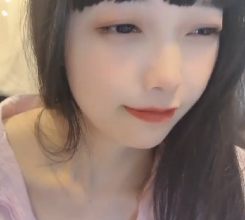 kekexixi清纯玩铁恋爱校花道具8部6.23G斩男