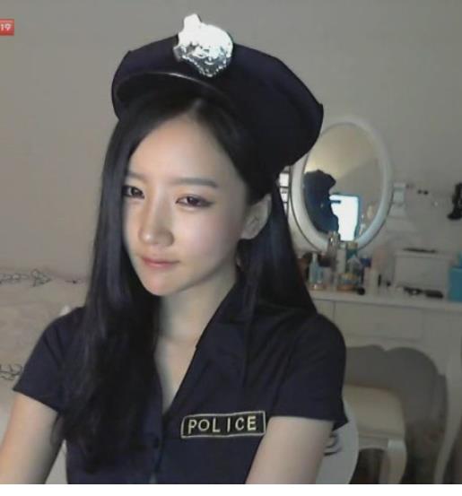 如懿抖音御姐自拍1集643M优质