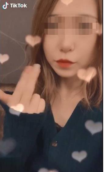 TikTok留学生私拍1V清纯19岁