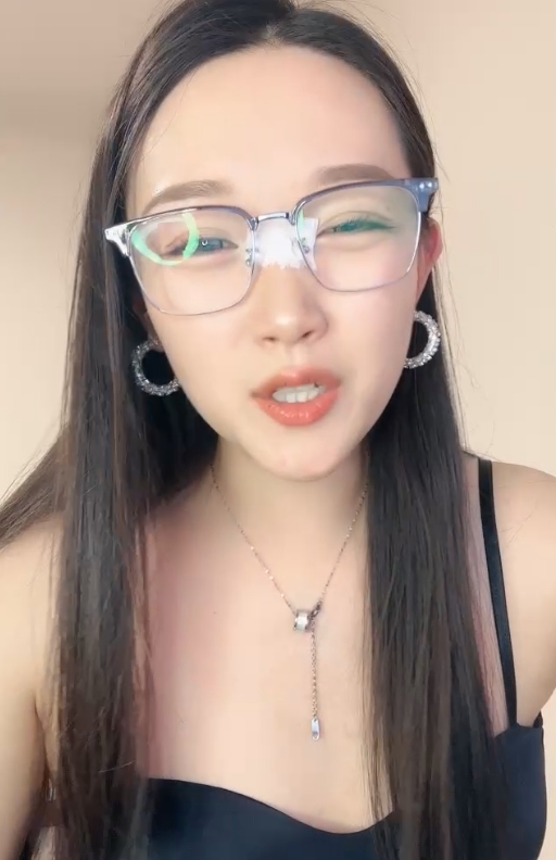 合集妹子叭嗦眼镜御姐视频57部48.6G