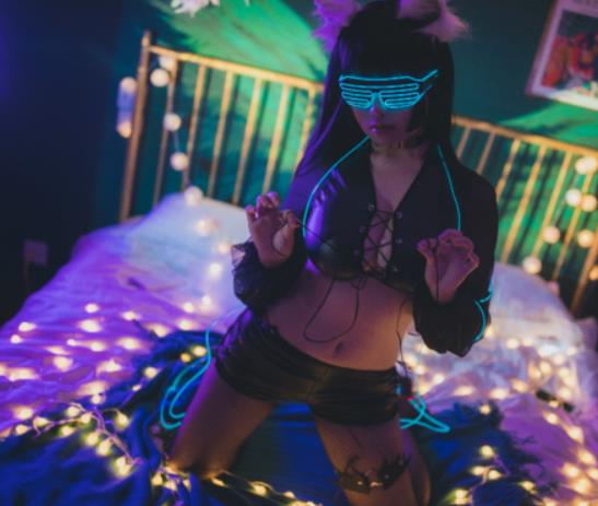 COS圈装甲板鉴赏指南48部触手可及の圆舞曲4.8G每个螺丝都在发光