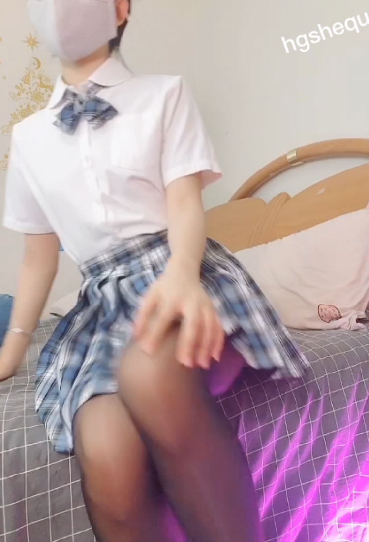 推特绮绮子绝密展示视频8部8.56G身材诱人