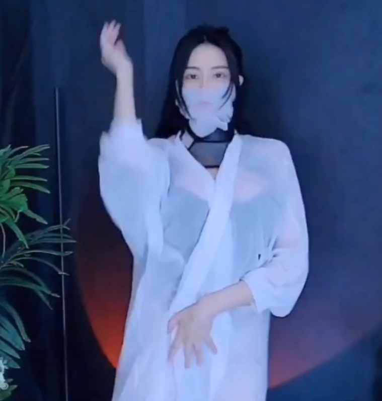 推特白妖妖劲爆合集273部44G这谁顶得住