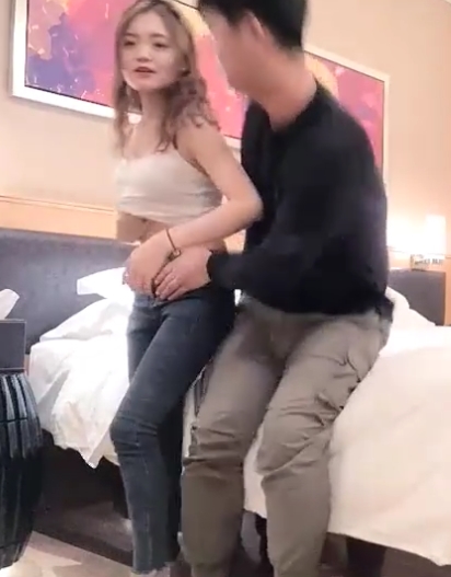 小宝寻花深夜探花实战纪录1部144MB第一视角