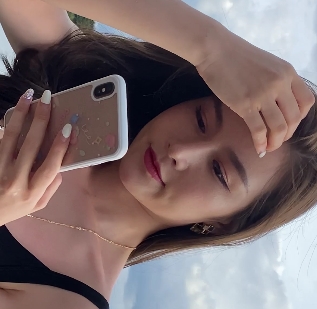 Telegram李露绝密街拍2V5.3G牛仔裤诱惑