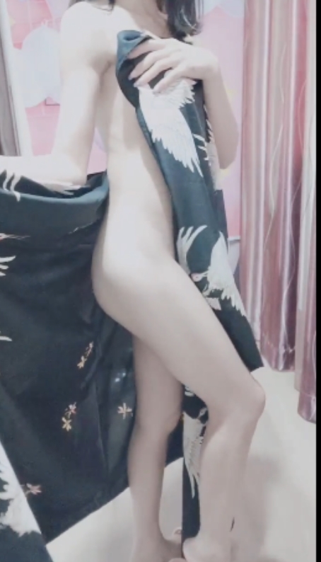 七彩糖果半糖主播朦胧福利合集9部576M霓虹光影