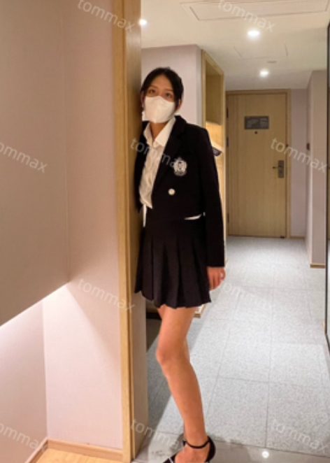 一枫叶子推特素颜登山合集13部142M大爷看呆