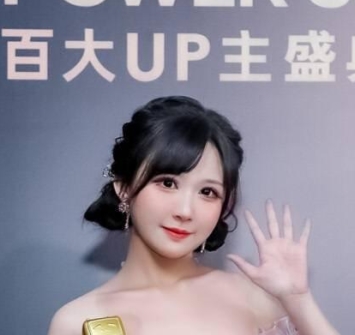 B站矮乐多欣小萌舞蹈合集12人33M私房珍藏