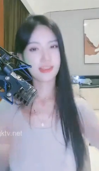 花椒宁依纯凸点热舞9部232M太惹火了