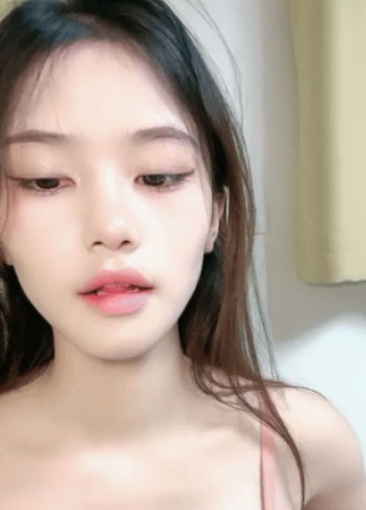 微博虞姬y兄妹互动私拍25部1.2G浴室湿身