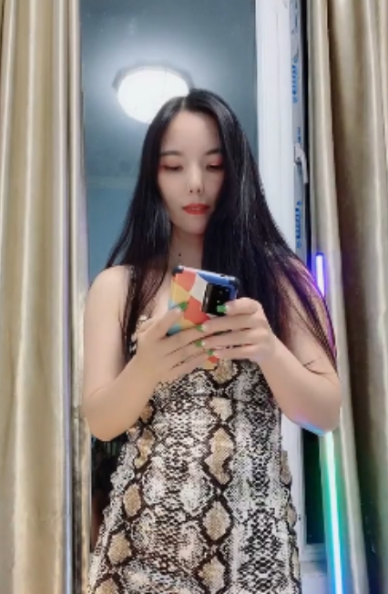 蜜桃大美美花椒舞蹈视频15V2.3G窈窕