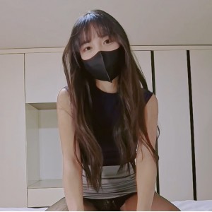 爱玩熊熊长腿福利姬视频15部21G推特展示