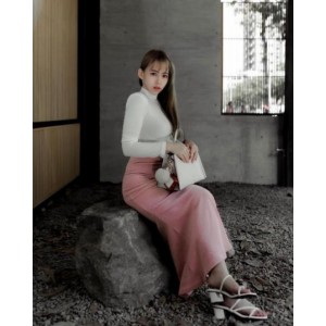 丰满Nina老师推特视频129部20.3G太顶了