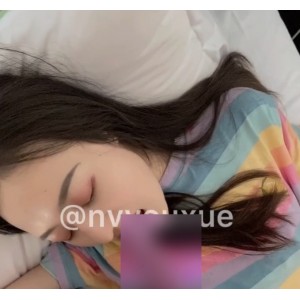 火辣潇潇女友视频合集20V9G网盘