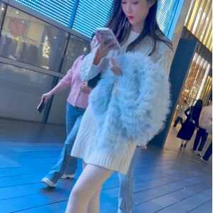 KFC搭讪靓女肉丝袜故事1部282.7MB太撩人