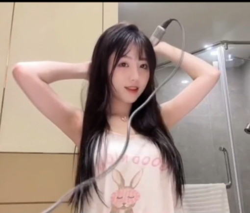 天降之雯超火辣视频百部1.03G抖音