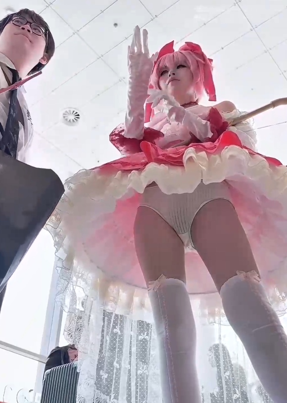 KFC街拍合集14部1.08GB养眼