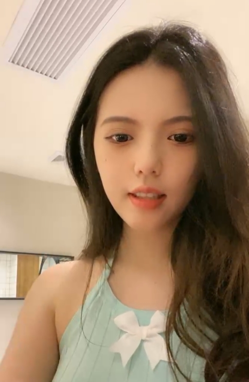 6.9G小辰吾妮学生妹5部福利超上头