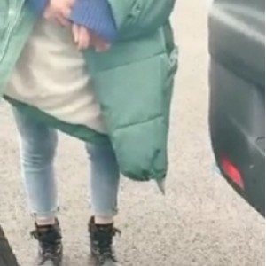 贵州搭讪摘野菜女高中生车内私密录像1部850M网盘资源嫩