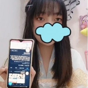 抖音冷妹无表情热舞1v265M曲线太吸睛