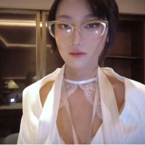 柠檬雌堕女秘书伪娘TS视频1部475MB太会扭了