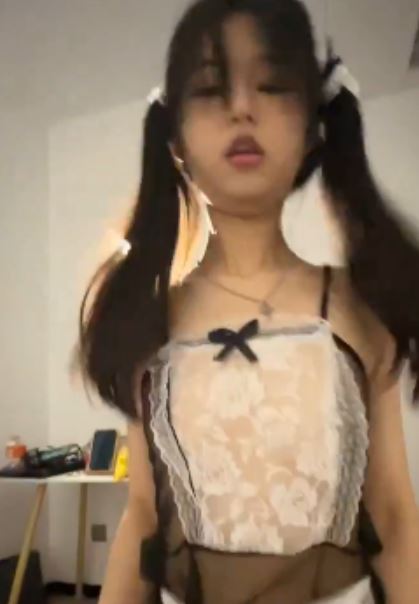 海角魏先生良家少女约会视频合集88部15.5G绝美身姿